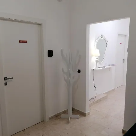 לינה וארוחת בוקר Tanzi