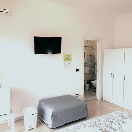 לינה וארוחת בוקר Tanzi 4*