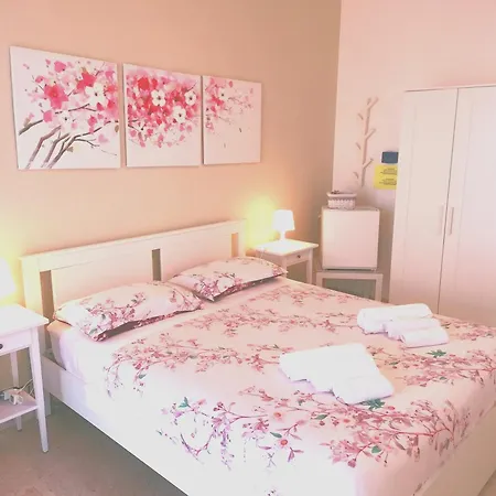 Tanzi Bed & Breakfast 4*