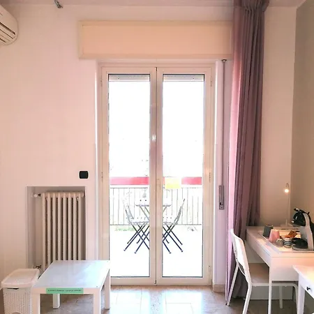 Tanzi לינה וארוחת בוקר