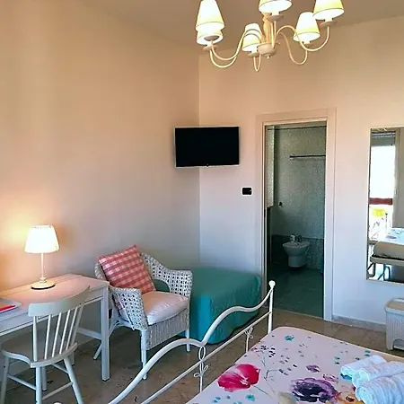 Tanzi Bed and breakfast