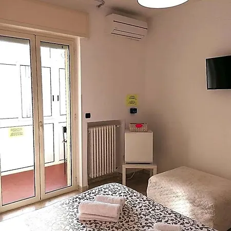 Tanzi 3* باري