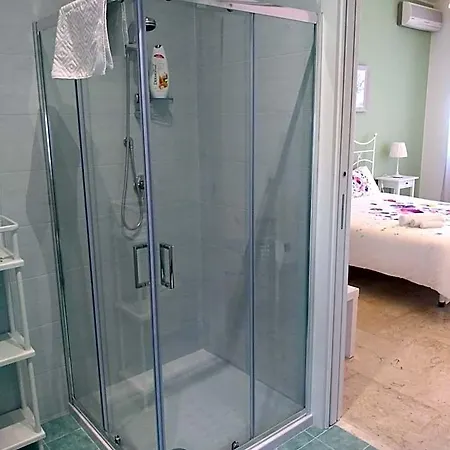 לינה וארוחת בוקר Tanzi
