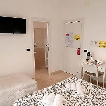 לינה וארוחת בוקר Tanzi 3*