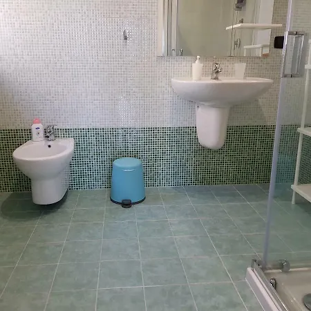 Tanzi לינה וארוחת בוקר בארי